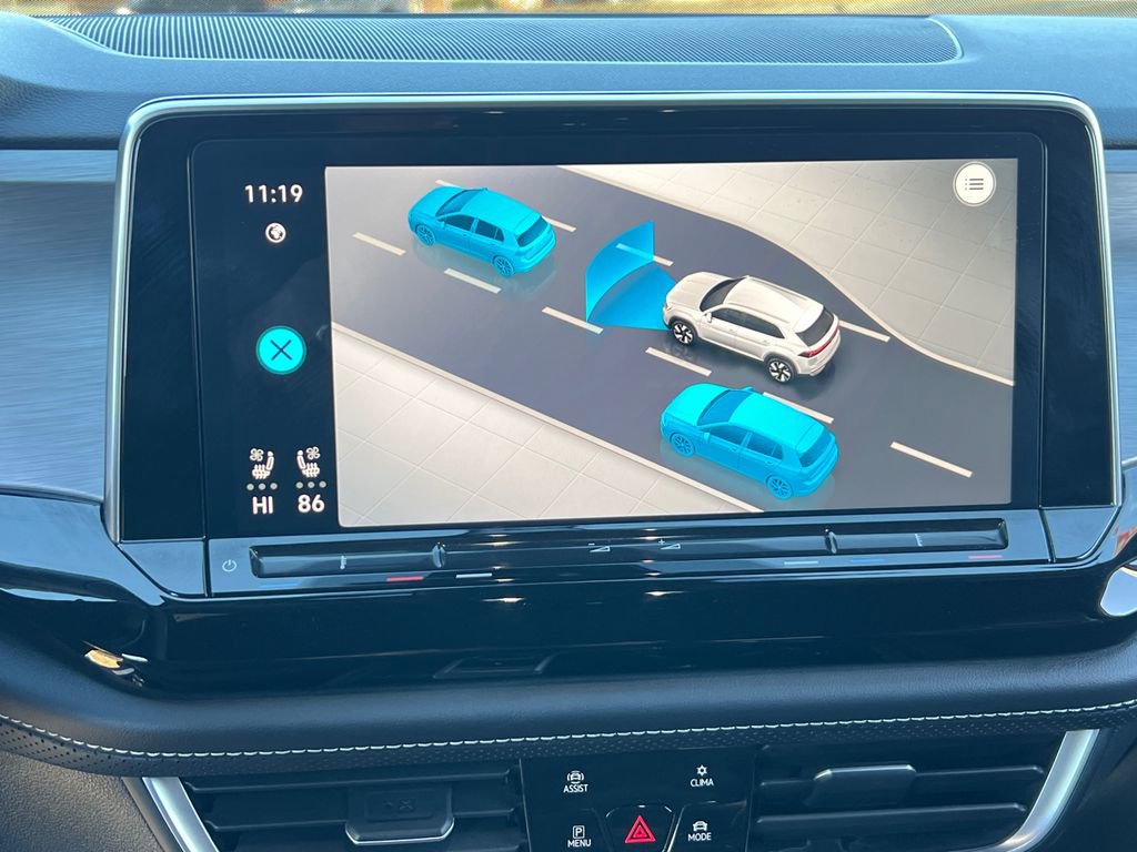 Used 2024 Volkswagen Atlas Cross Sport SE image 23