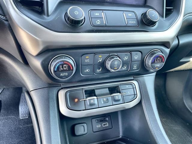 Used 2022 GMC Acadia Denali w/ Denali Ultimate Package image 15