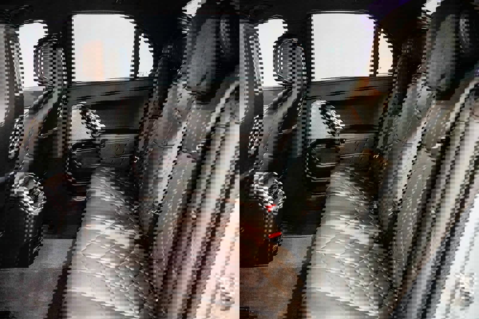 Used 2024 BMW 760i xDrive w/ Executive Package image 18