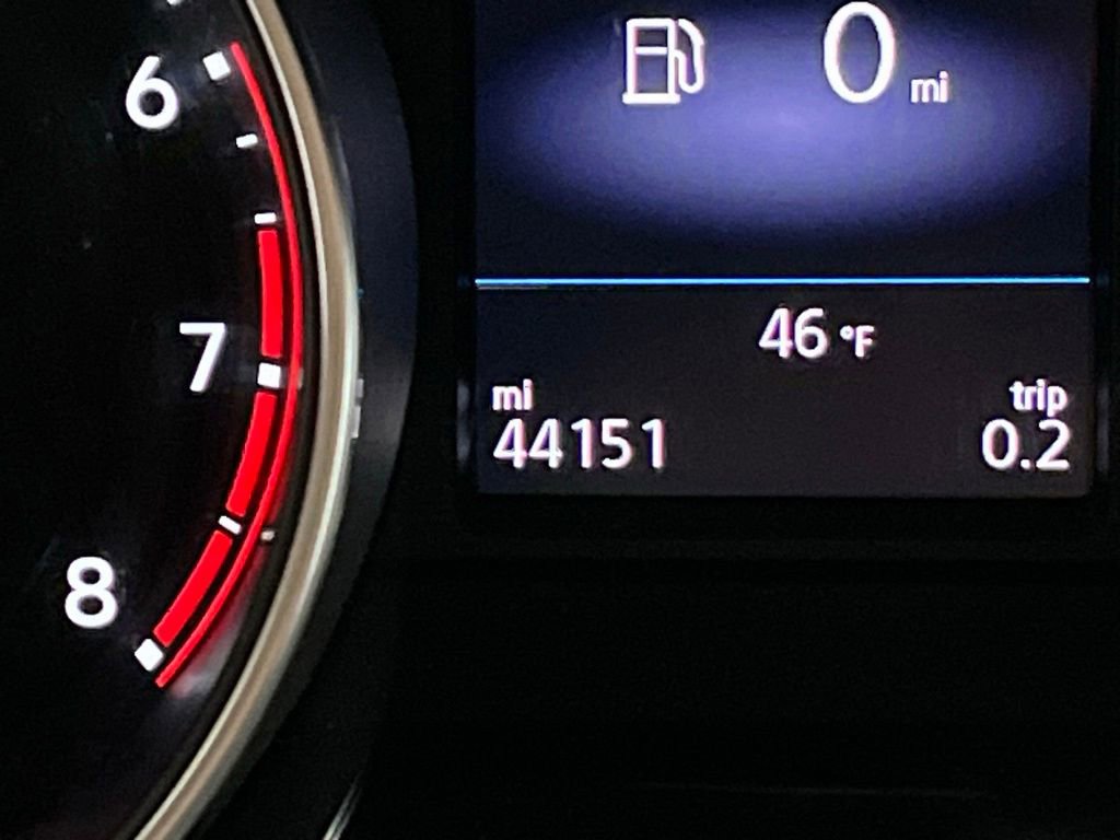 Used 2019 Volkswagen Tiguan SE w/ Panoramic Sunroof Package image 23