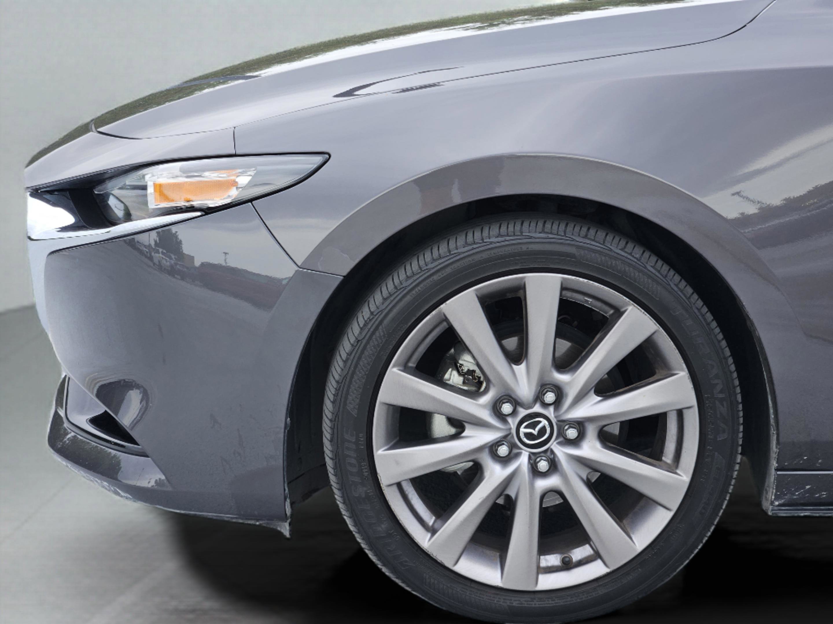 Used 2019 MAZDA MAZDA3 Sedan w/ Preferred Package image 31