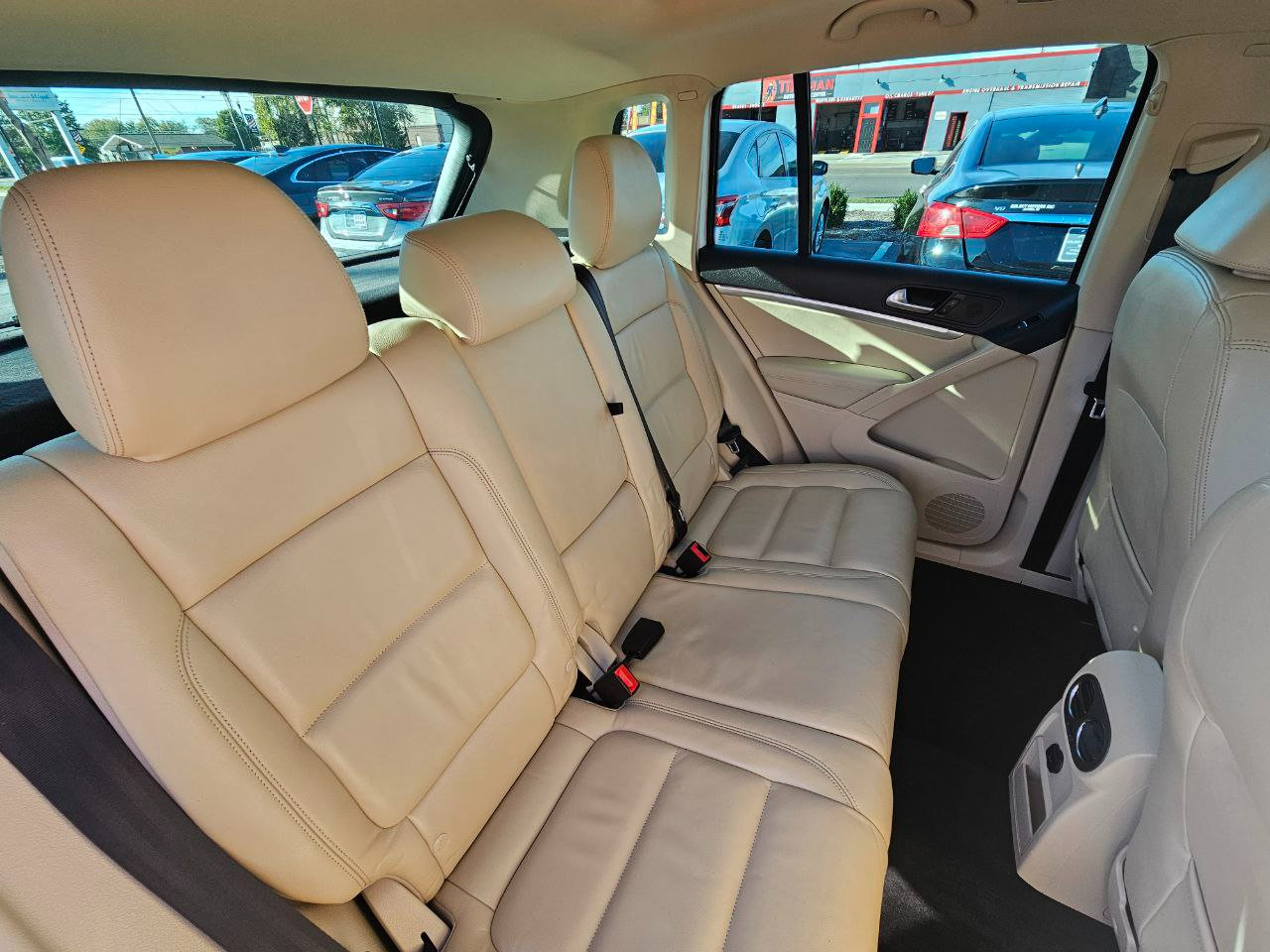 Used 2013 Volkswagen Tiguan SEL image 17