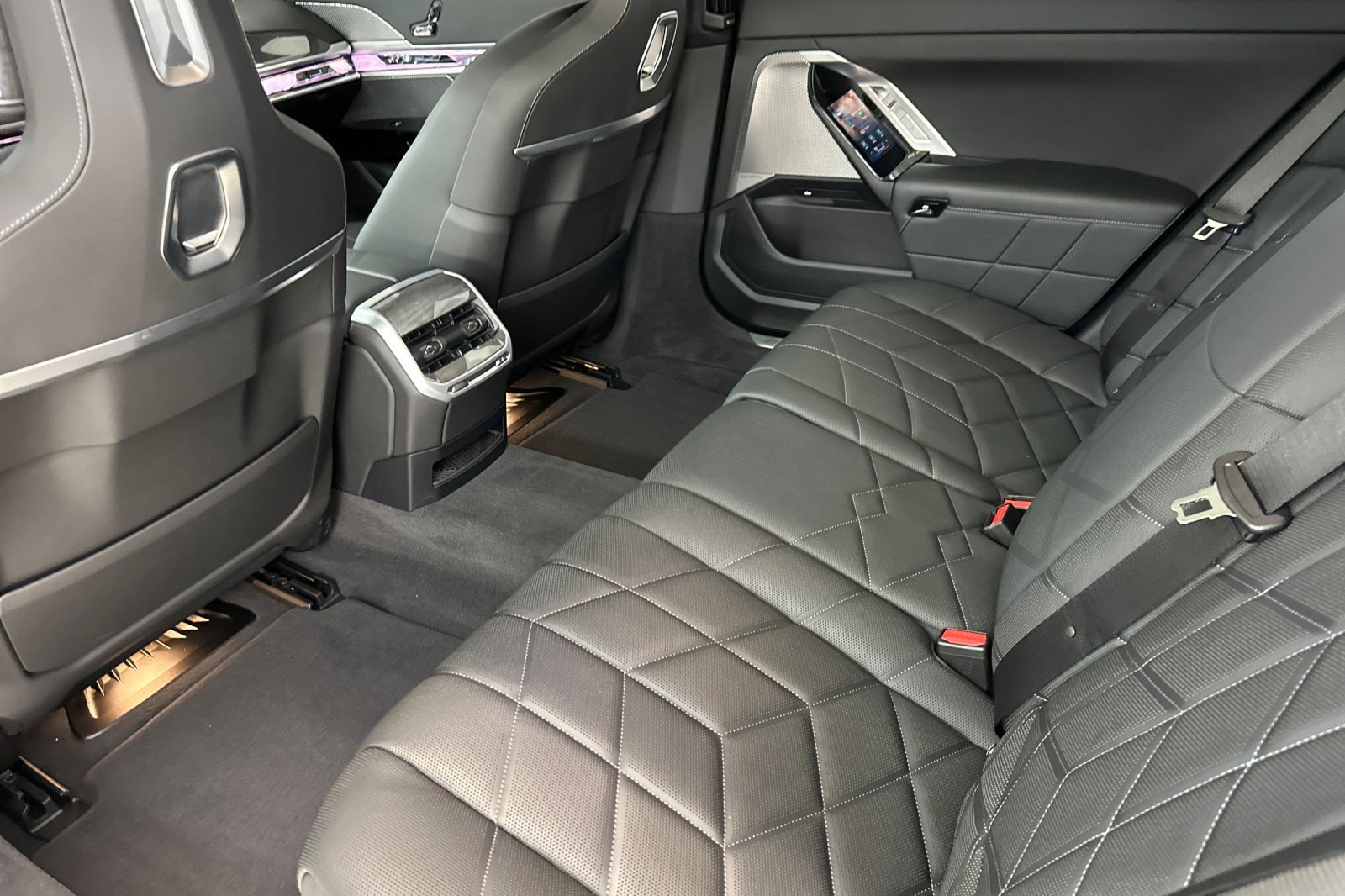 Certified 2024 BMW i7 xDrive60 image 15