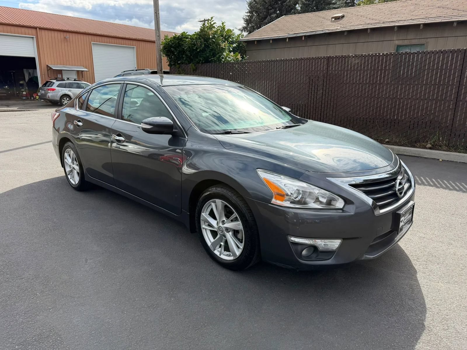 Used 2013 Nissan Altima 2.5 SL FWD image 3