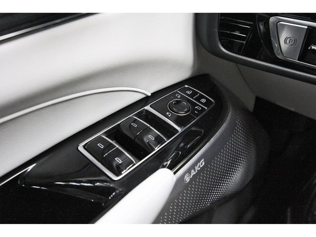 Used 2024 Cadillac Lyriq Sport w/ LPO, Floor Liner Package AWD/4WD image 21