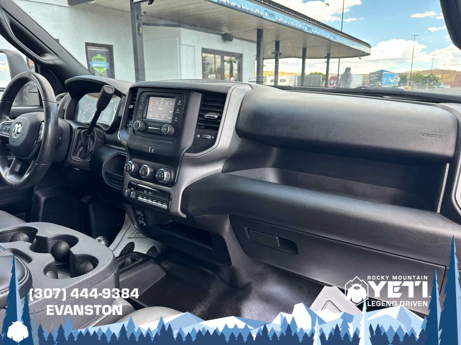 Used 2024 RAM 3500 Tradesman w/ Chrome Appearance Group AWD/4WD image 15
