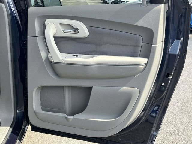 Used 2011 Chevrolet Traverse LS FWD image 23