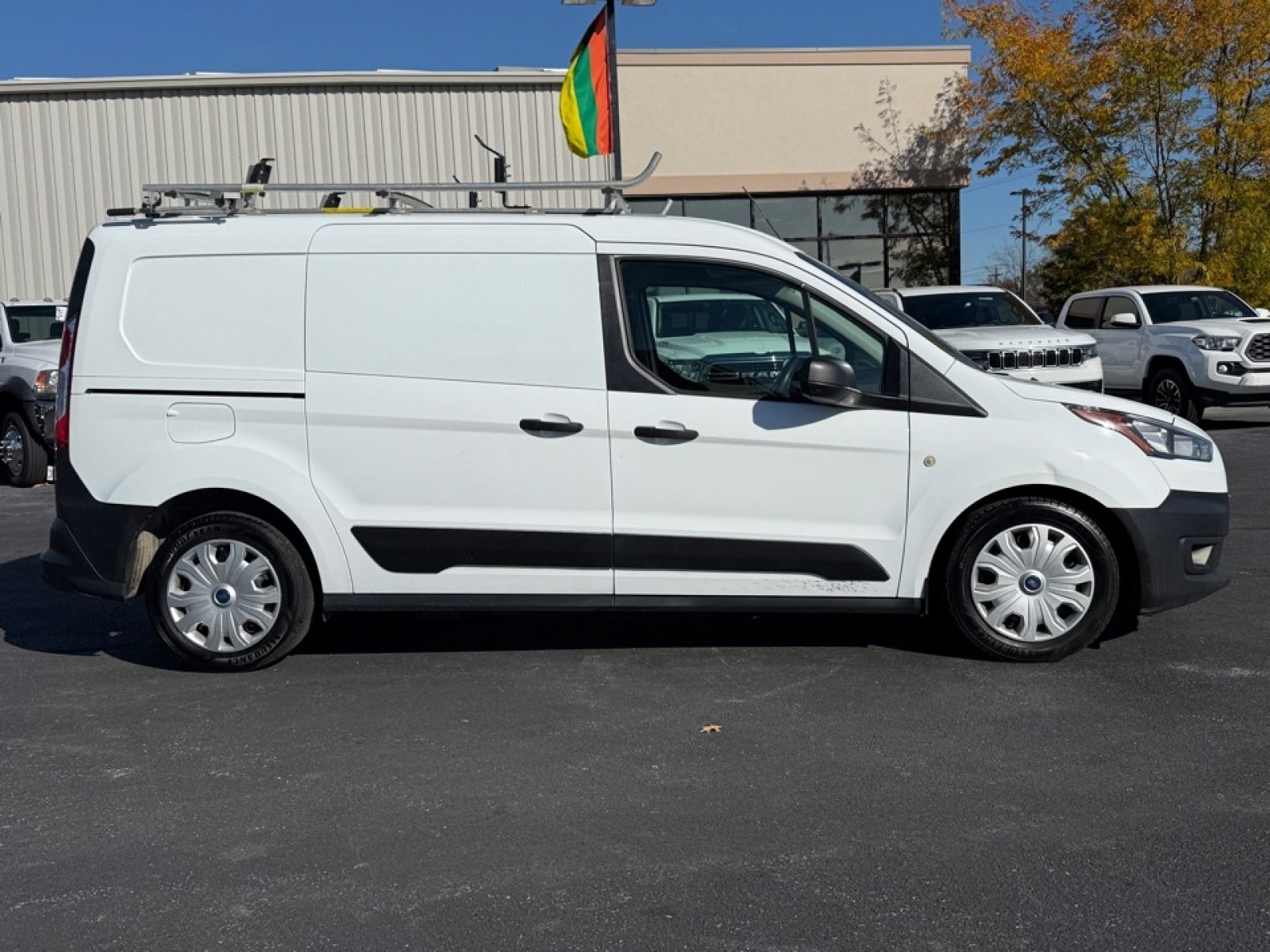 Used 2020 Ford Transit Connect XL image 9