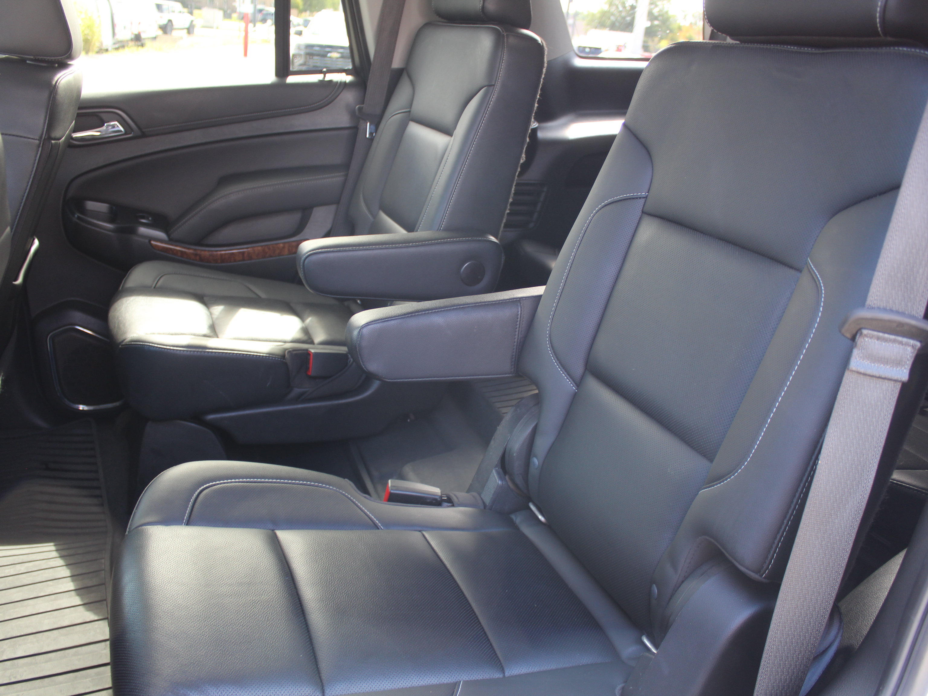 Used 2019 Chevrolet Tahoe Premier AWD/4WD image 25