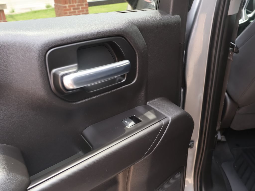 Used 2020 Chevrolet Silverado 1500 LT w/ All-Star Edition AWD/4WD image 13