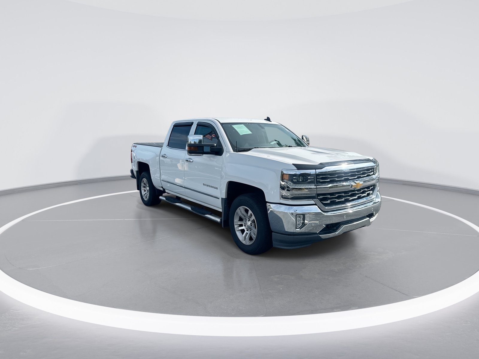 Used 2018 Chevrolet Silverado 1500 LTZ w/ LTZ Plus Package AWD/4WD image 2