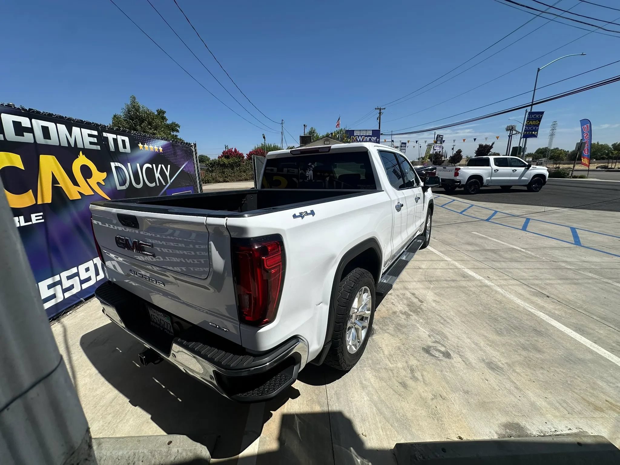Used 2020 GMC Sierra 1500 SLT w/ SLT Premium Plus Package AWD/4WD image 5