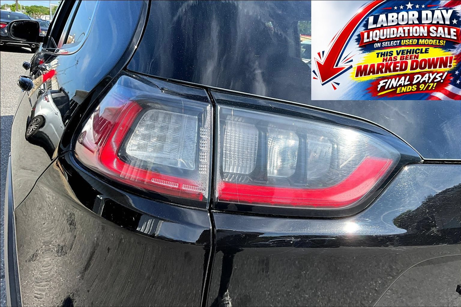 Used 2021 Jeep Cherokee Latitude Plus AWD/4WD image 26
