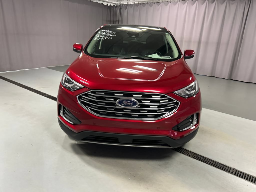 Used 2021 Ford Edge Titanium w/ Class II Trailer Tow Package AWD/4WD image 2