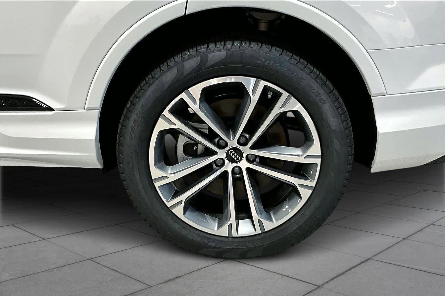 New 2026 Audi Q7 2.0T Premium image 11