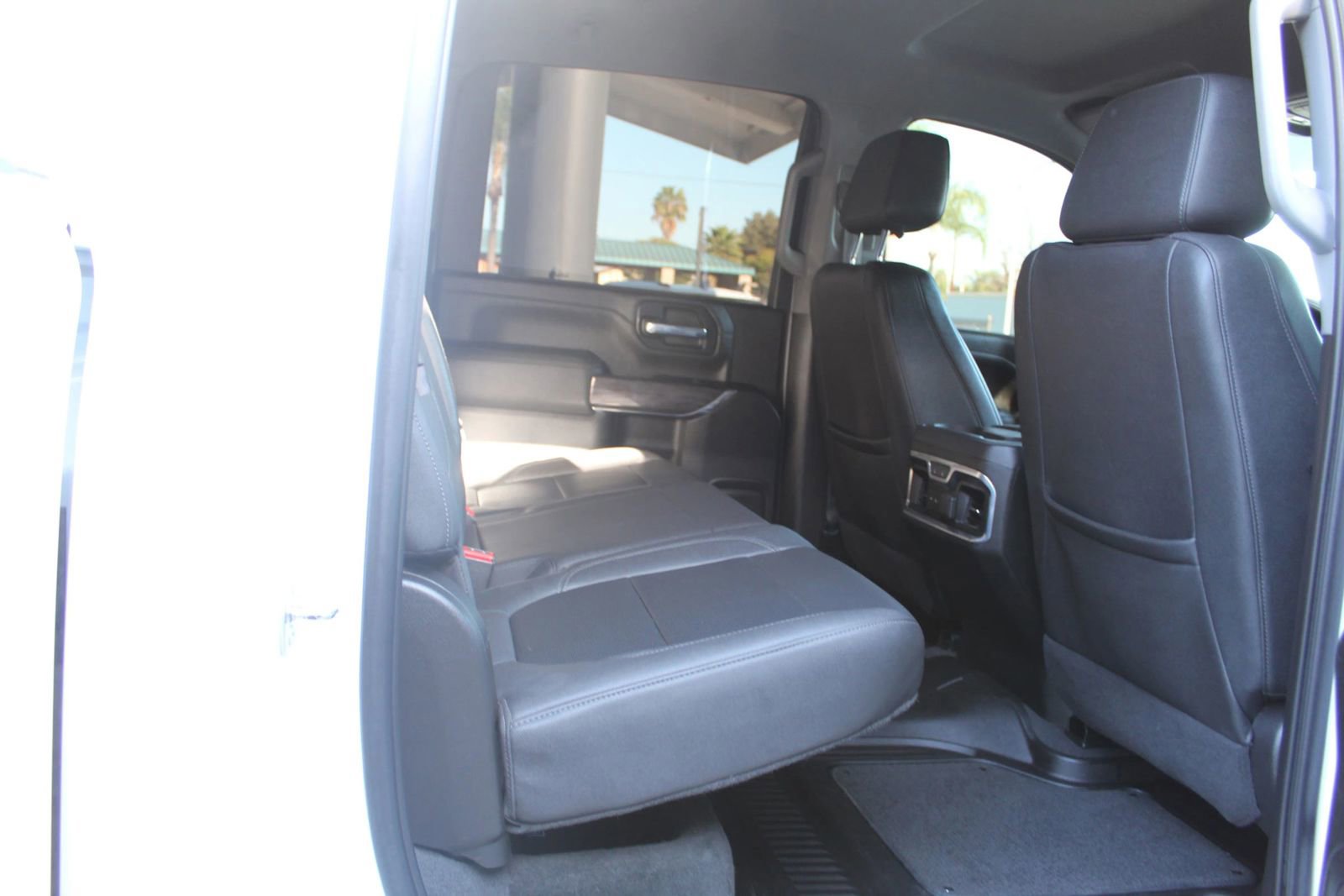 Used 2023 Chevrolet Silverado 2500 LTZ w/ LTZ Plus Package image 11