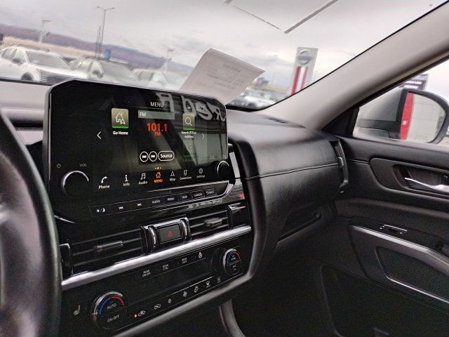 Used 2022 Nissan Pathfinder SL image 19