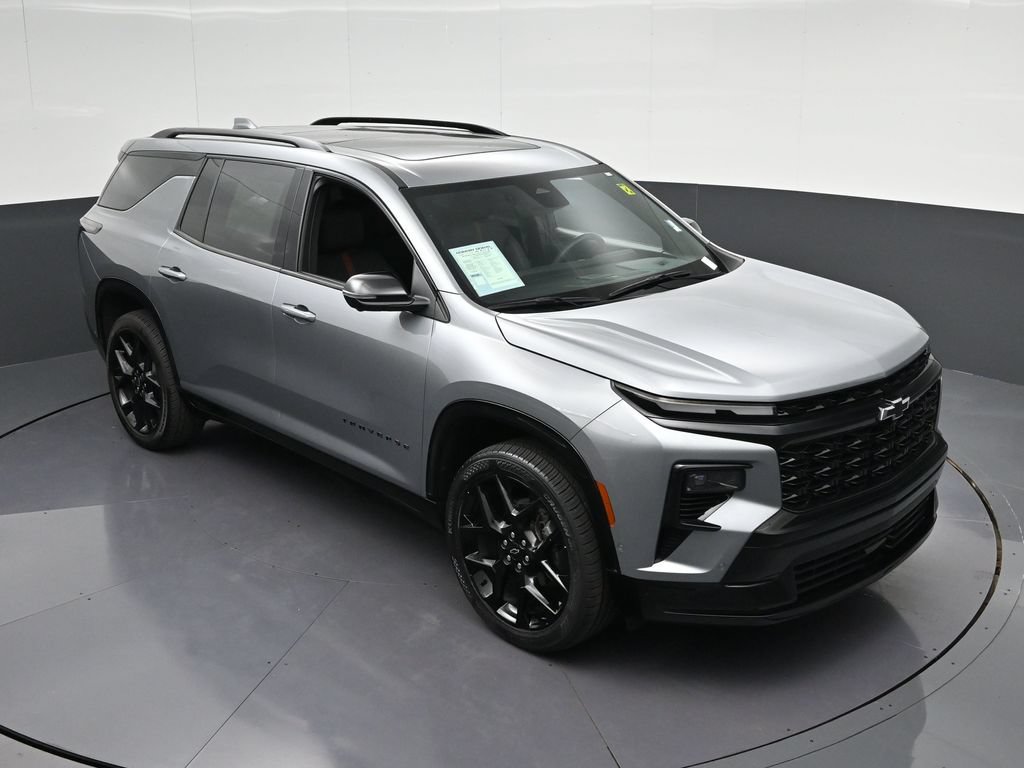 Used 2024 Chevrolet Traverse RS FWD image 23