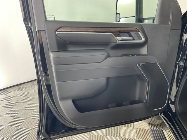 New 2026 GMC Sierra 2500 SLE w/ SLE Value Package; image 13