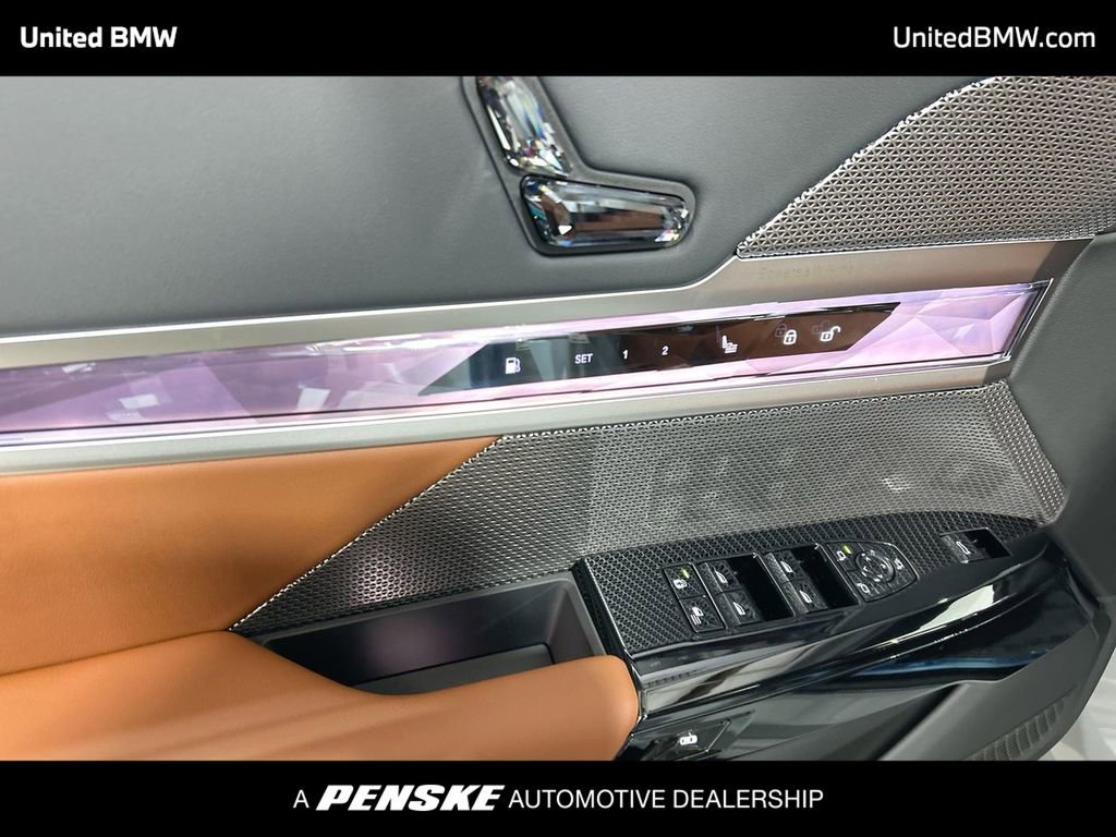 New 2026 BMW 750e xDrive w/ Premium Package AWD/4WD image 11