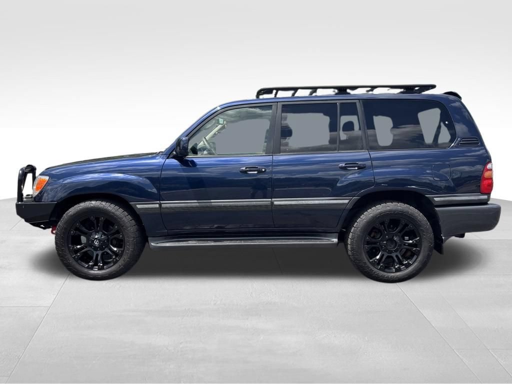 Used 2004 Toyota Land Cruiser w/ Convenience Pkg AWD/4WD video 2