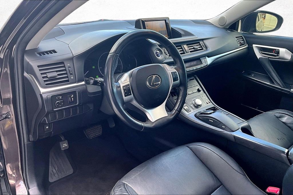 Used 2012 Lexus CT 200h Premium w/ Leather Pkg image 15