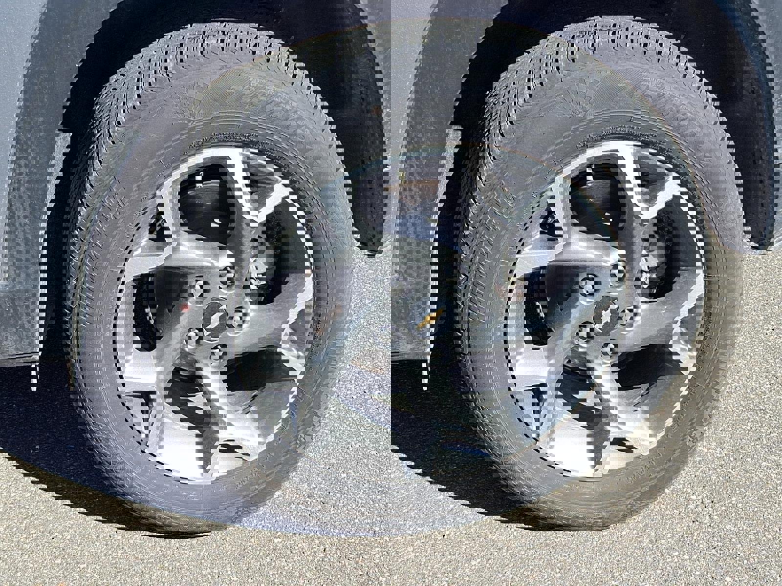 Used 2025 Chevrolet Trax LT image 24