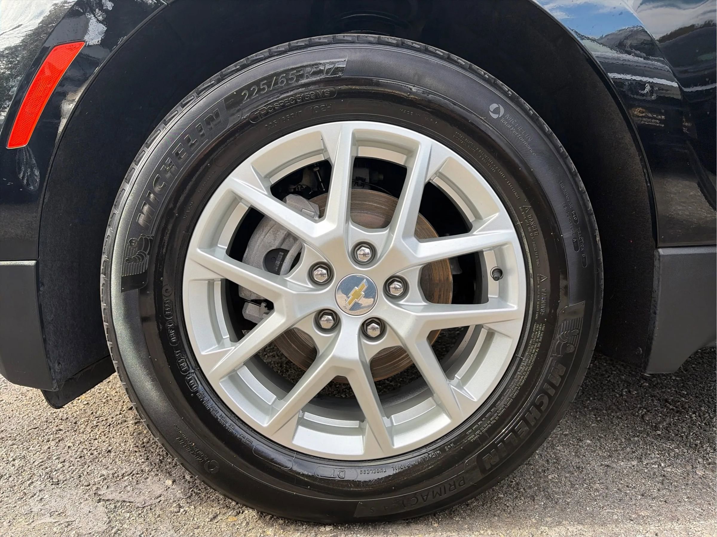 Used 2023 Chevrolet Equinox LT image 10