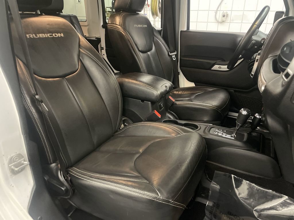 Used 2016 Jeep Wrangler Unlimited Rubicon AWD/4WD image 18