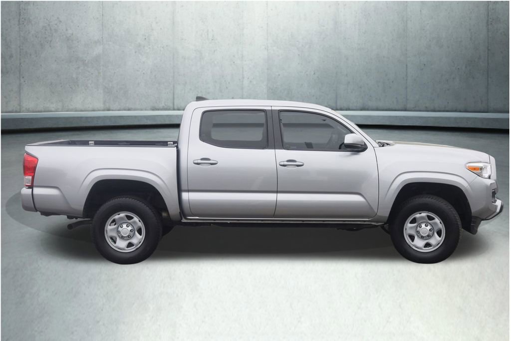 Used 2017 Toyota Tacoma SR RWD image 15