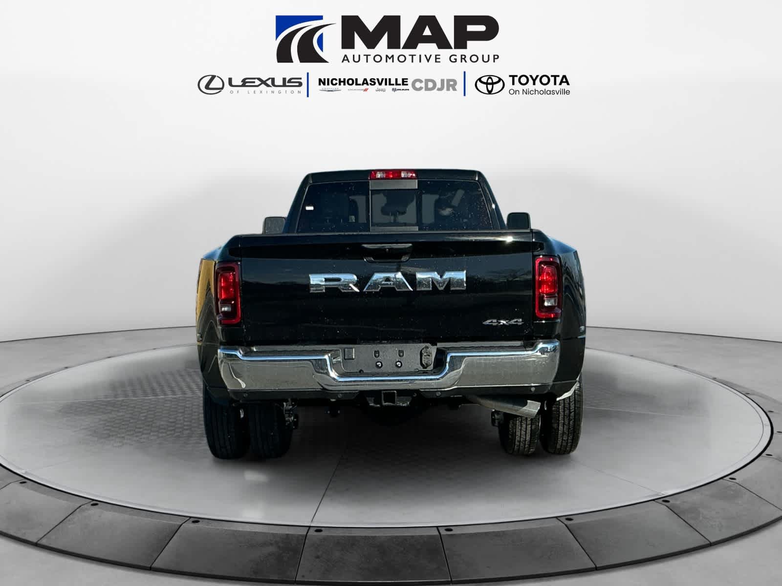 New 2026 RAM 3500 Tradesman AWD/4WD image 4