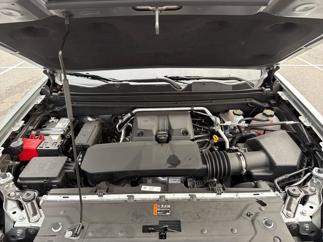 Used 2024 Chevrolet Colorado Z71 w/ Z71 Convenience Package 2 AWD/4WD image 11