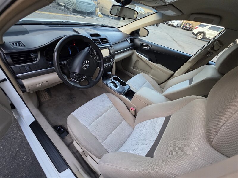Used 2014 Toyota Camry LE FWD image 13