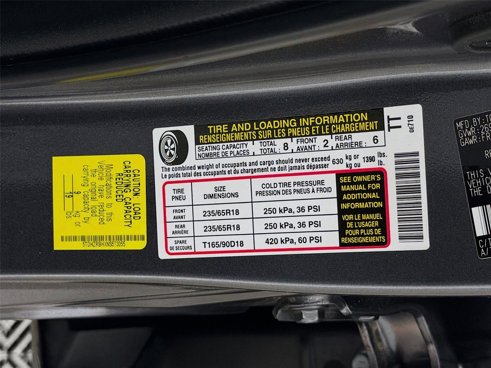 Used 2022 Toyota Highlander XLE AWD/4WD image 40