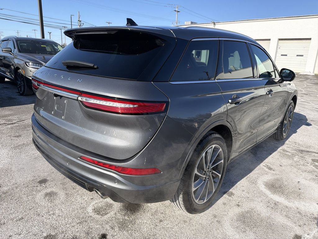 Used 2022 Lincoln Corsair Grand Touring image 5