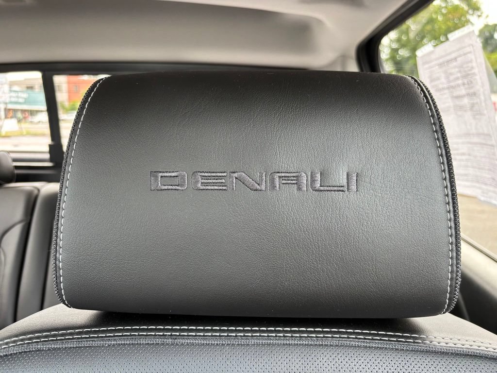 Used 2017 GMC Sierra 1500 Denali w/ Denali Ultimate Package AWD/4WD image 25