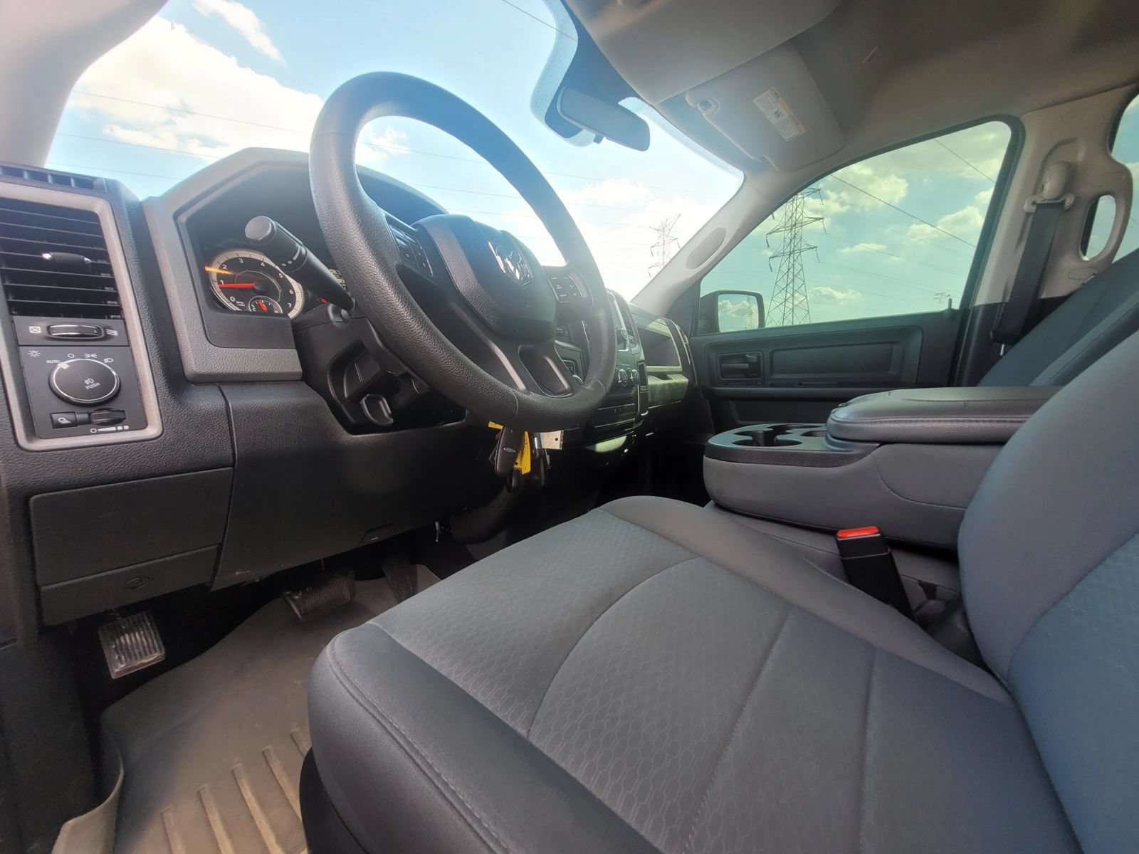 Used 2017 RAM 1500 Express AWD/4WD image 15