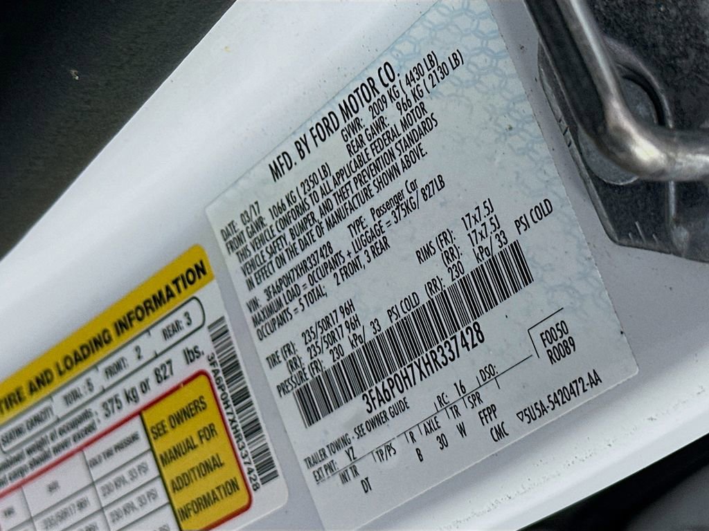 Used 2017 Ford Fusion SE image 29