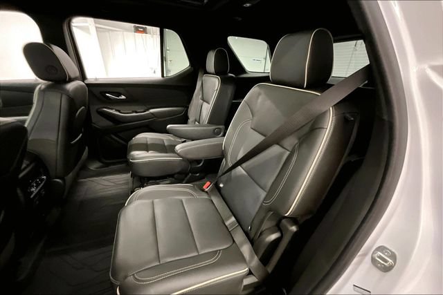 Used 2022 Chevrolet Traverse Premier w/ Redline Edition AWD/4WD image 26