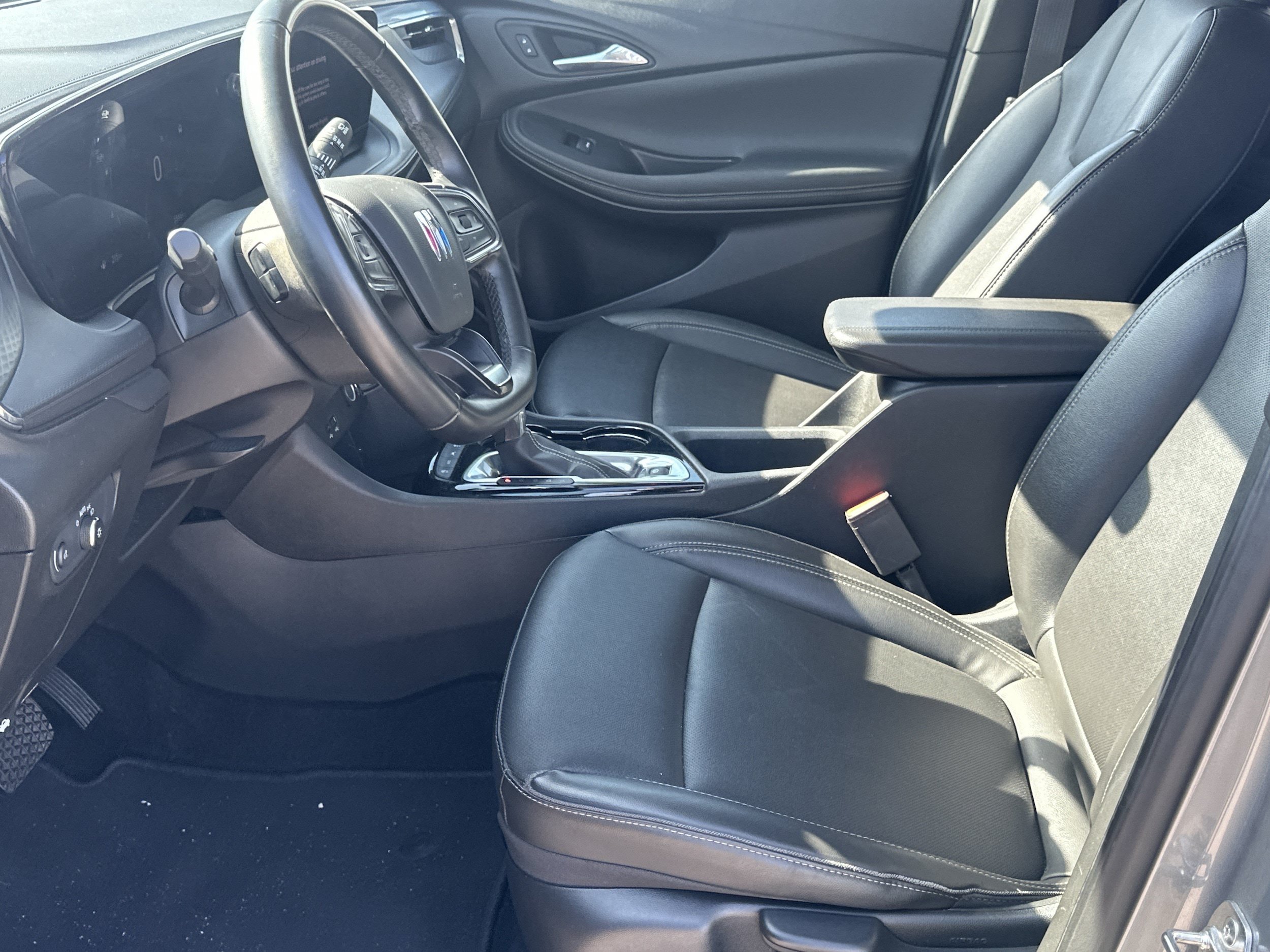 Used 2024 Buick Encore GX Sport Touring AWD/4WD image 9