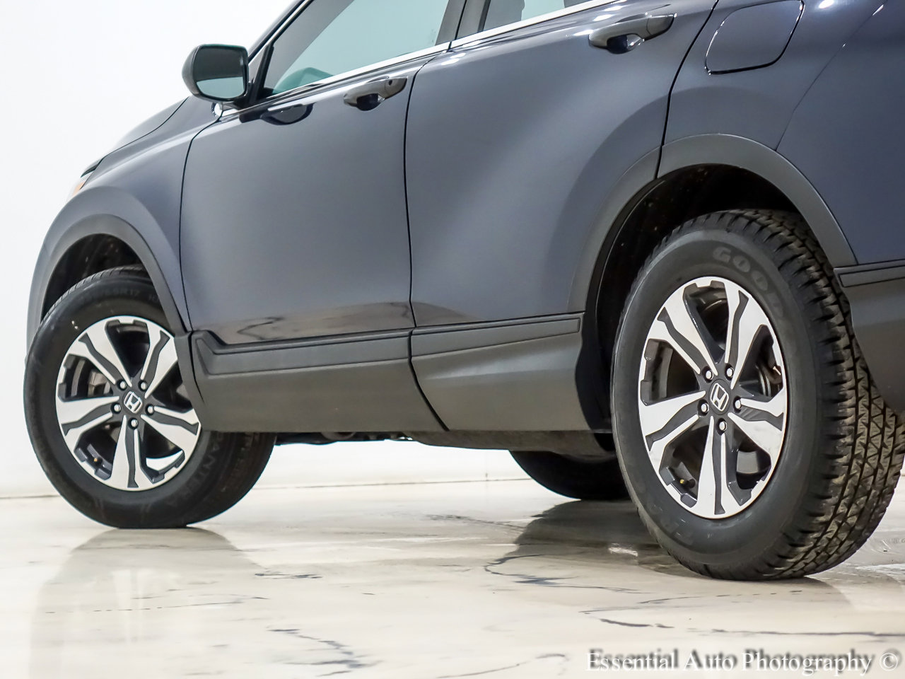 Used 2020 Honda CR-V LX image 11