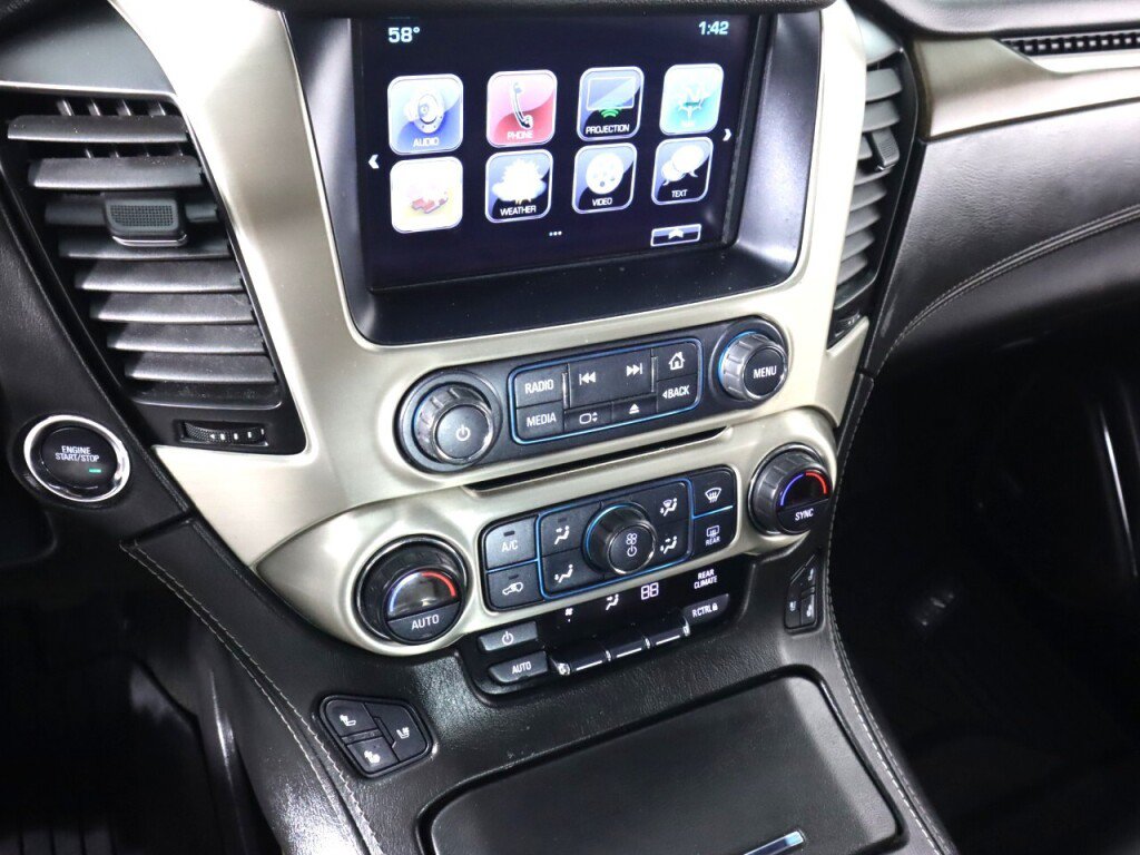 Used 2018 GMC Yukon Denali w/ Denali Ultimate Package AWD/4WD image 17