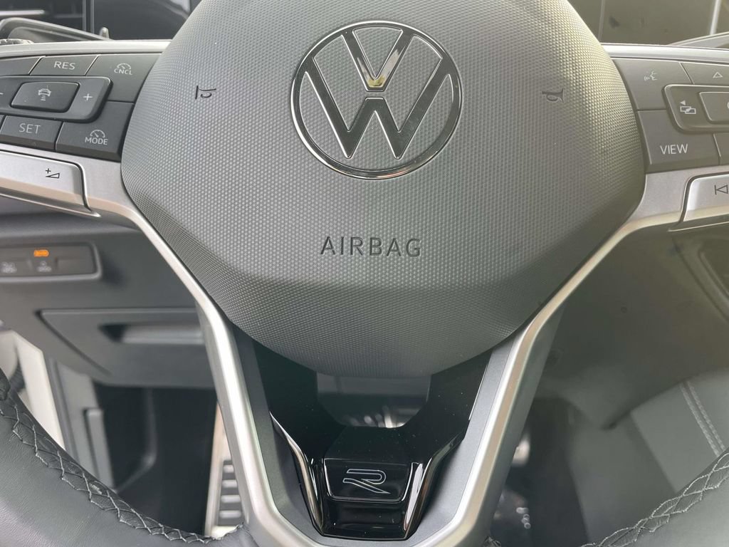 New 2026 Volkswagen Tiguan SEL R-Line AWD/4WD image 29