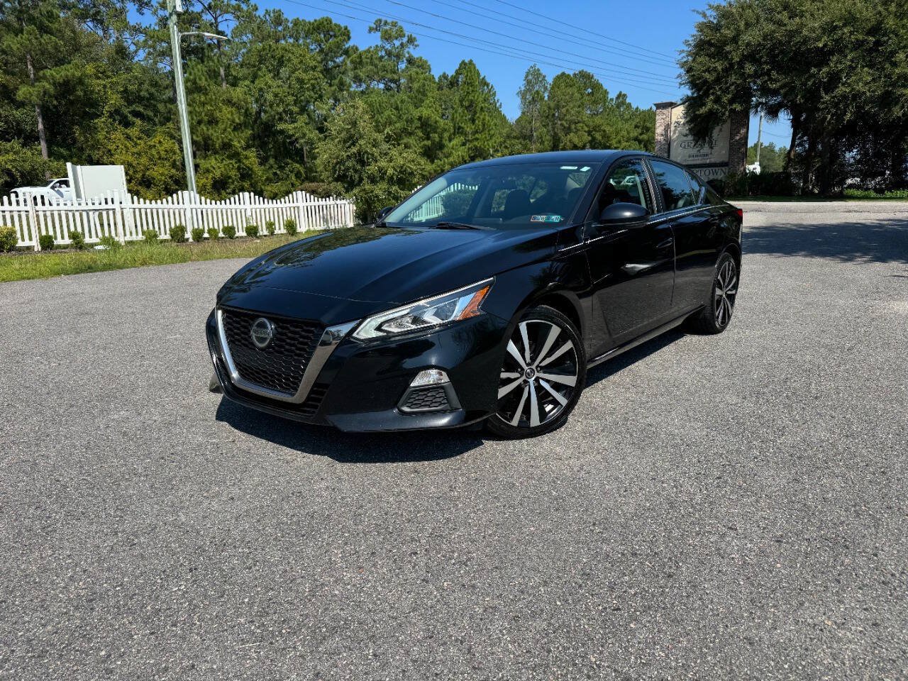 Used 2019 Nissan Altima 2.5 SR w/ SR Premium Package AWD/4WD image 28