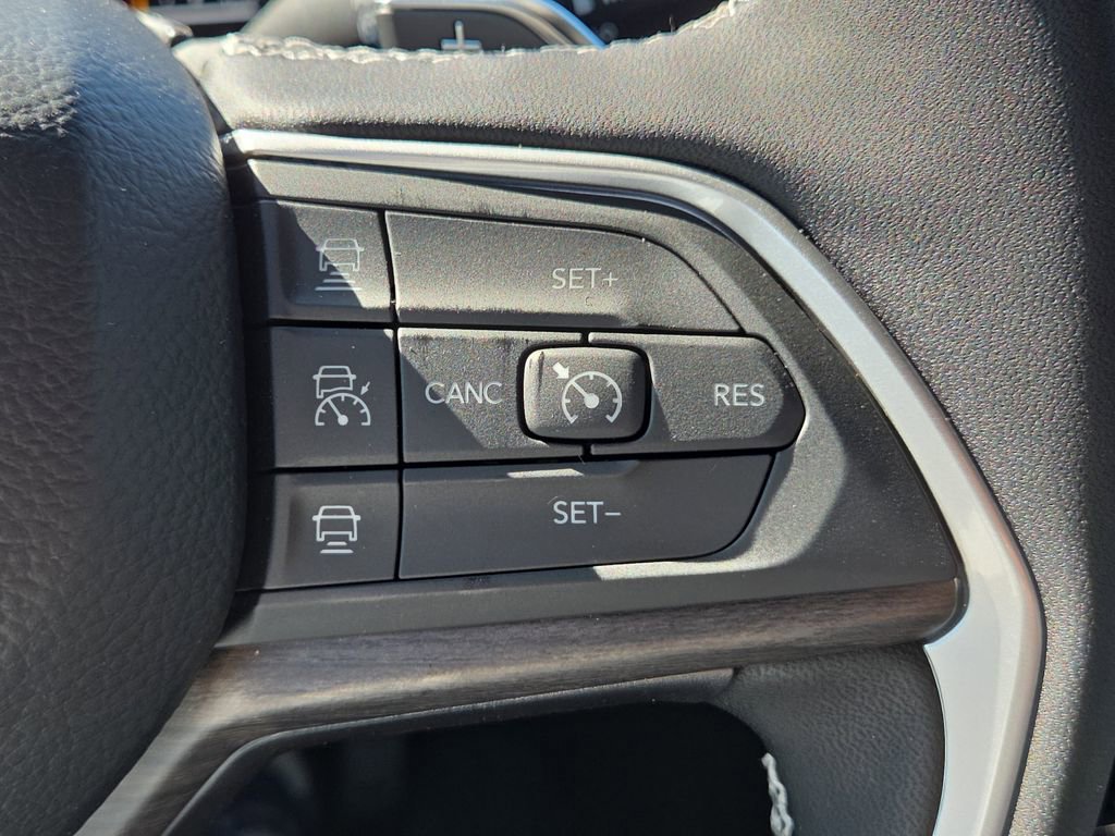New 2025 Jeep Grand Cherokee L Limited w/ Black Appearance Package RWD image 28