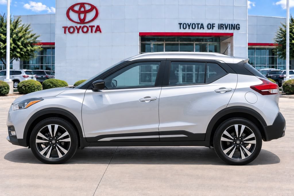 Used 2019 Nissan Kicks SR FWD image 7