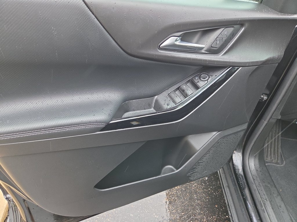 Certified 2025 Chevrolet Equinox LT w/ Safety and Technology Package AWD/4WD image 27