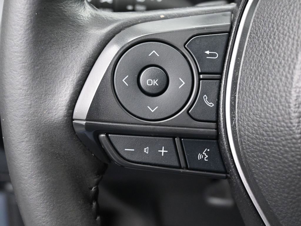 Used 2024 Toyota Corolla Cross XSE w/ Convenience Package image 18