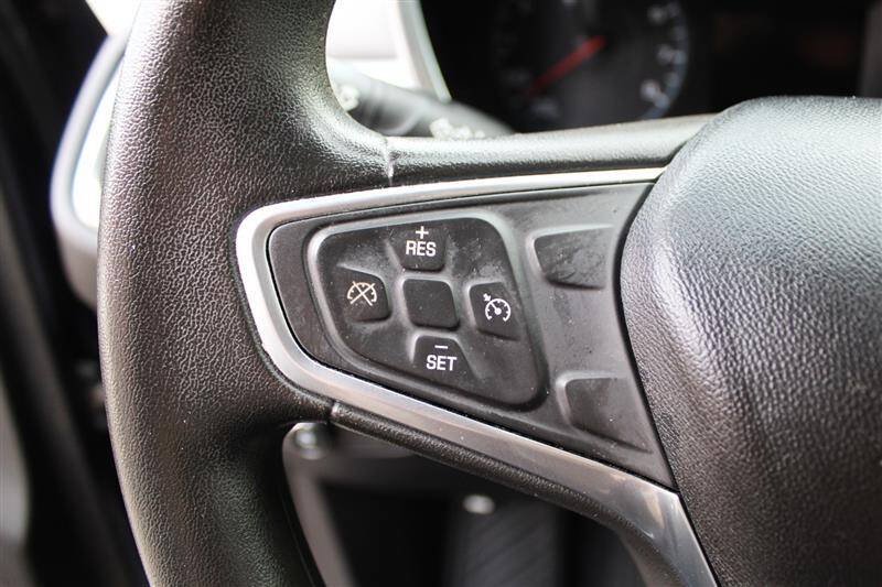 Used 2018 Chevrolet Equinox LS w/ LPO, Protection Package AWD/4WD image 15