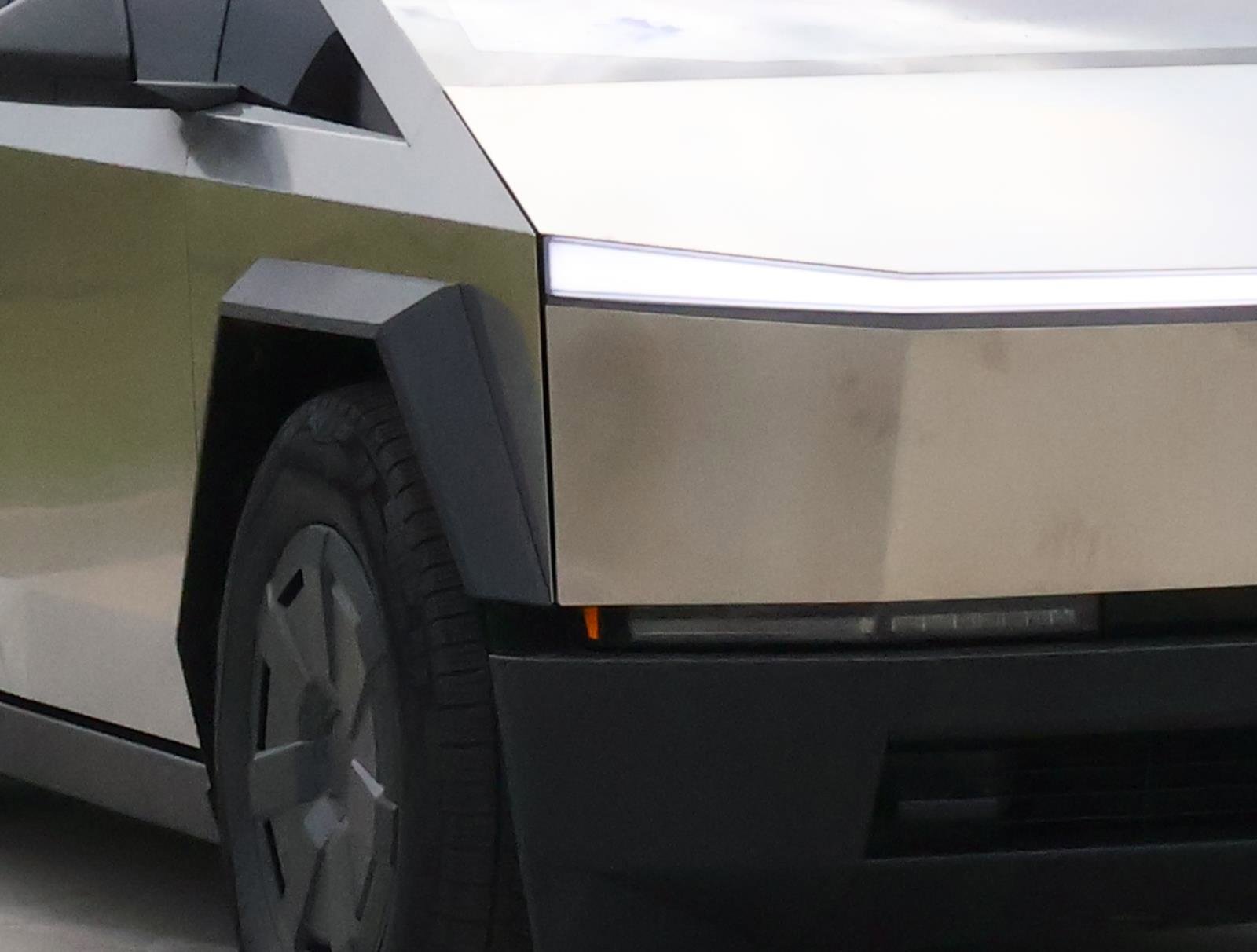 Used 2025 Tesla Cybertruck Cyberbeast image 7